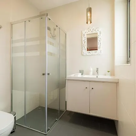 Monaco House Com Jacuzzi E Estacionamento