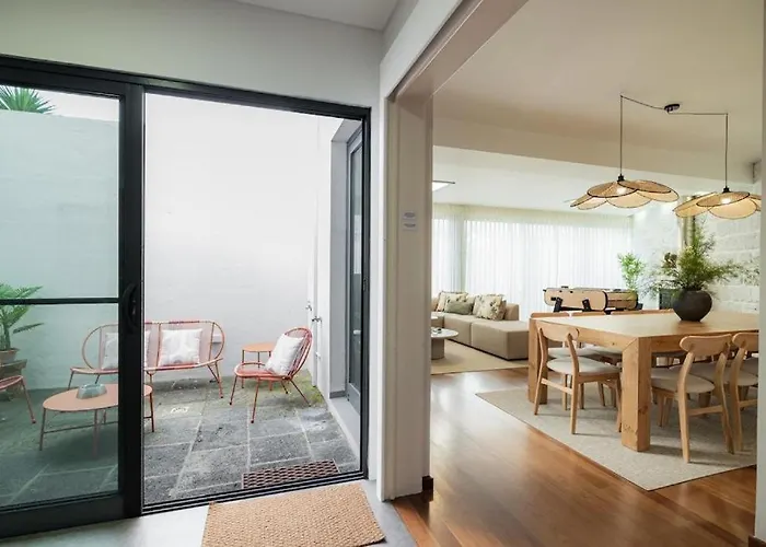 Monaco House * Ponta Delgada