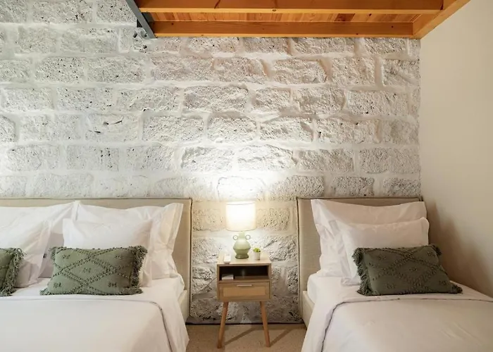 Monaco House Com Jacuzzi E Estacionamento Semesterbostad *