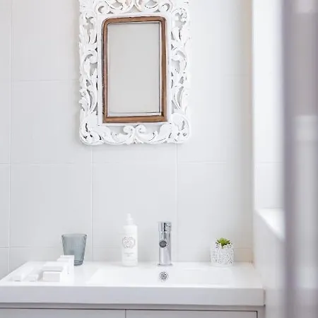 Semesterbostad Monaco House Ponta Delgada