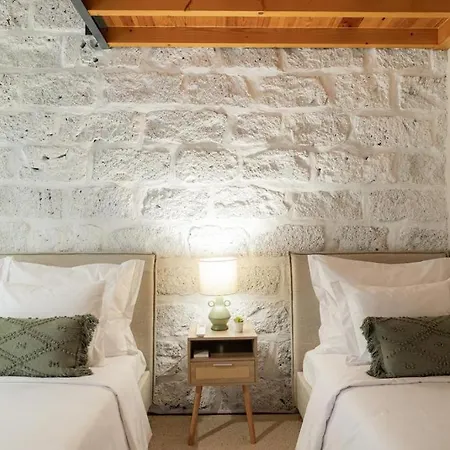 Monaco House Semesterbostad *