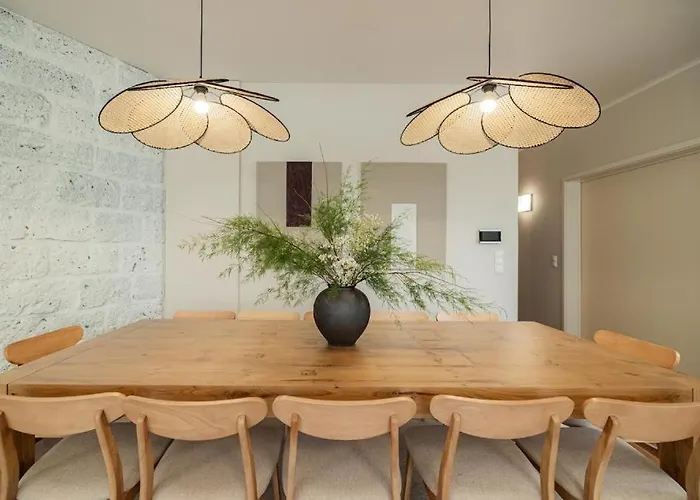 Monaco House Com Jacuzzi E Estacionamento Ferienhaus *