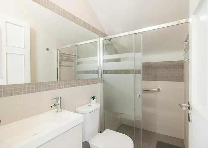 Monaco House Com Jacuzzi E Estacionamento * Ponta Delgada