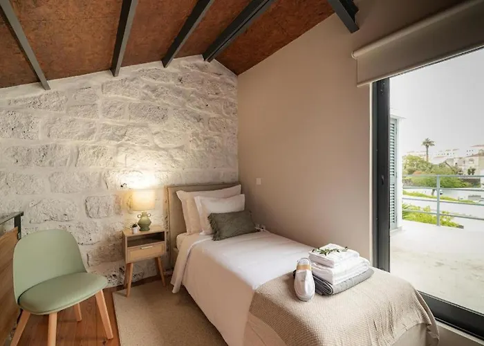 Ferienhaus Monaco House Com Jacuzzi E Estacionamento Ponta Delgada